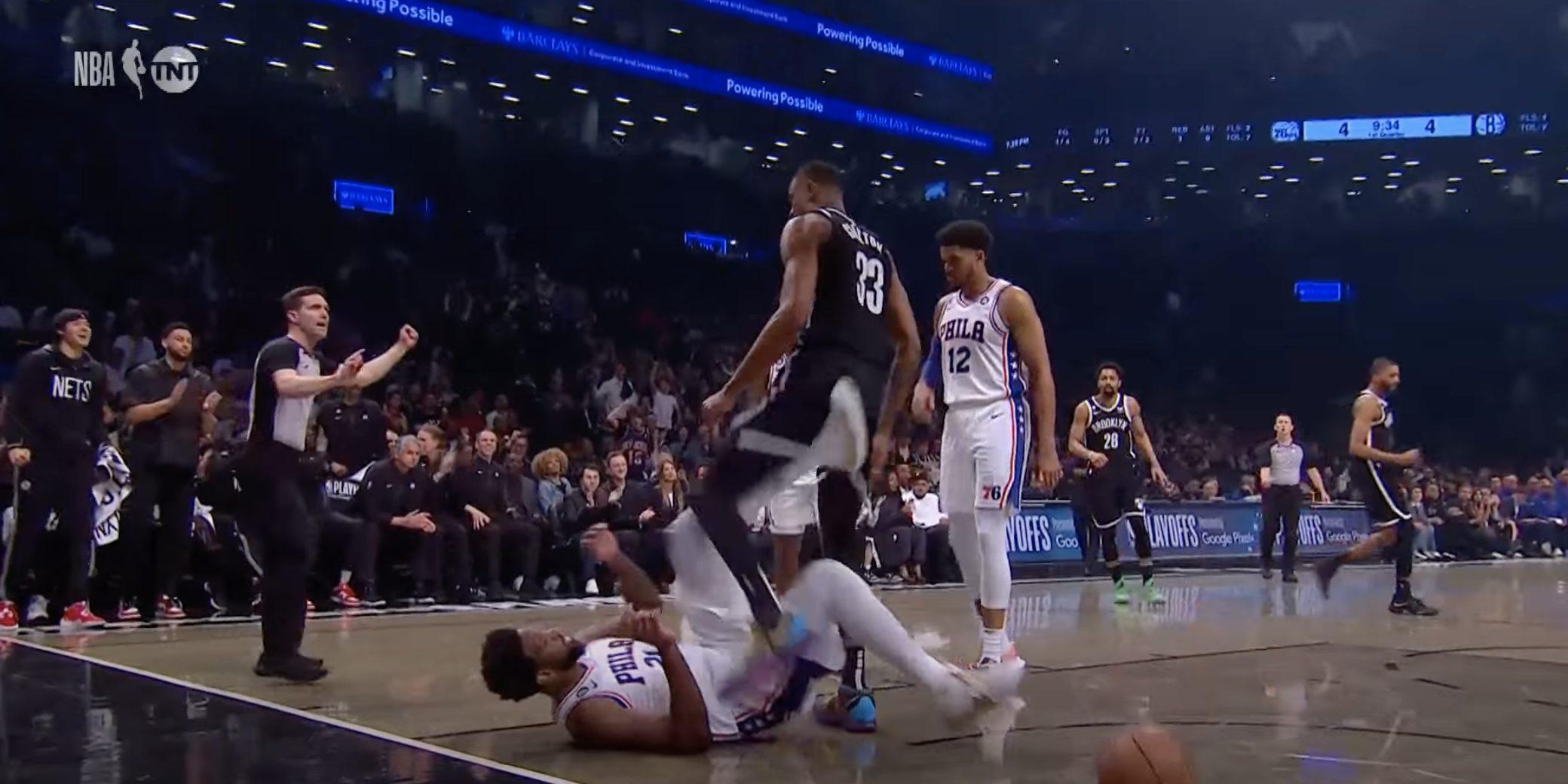 Joel Embiid James Harden fautes Nets 20 avril 2023